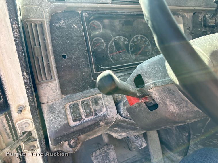 image for item DR5135 2008 Freightliner Columbia  water truck