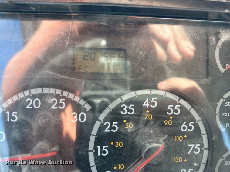 image for item DR5135 2008 Freightliner Columbia  water truck