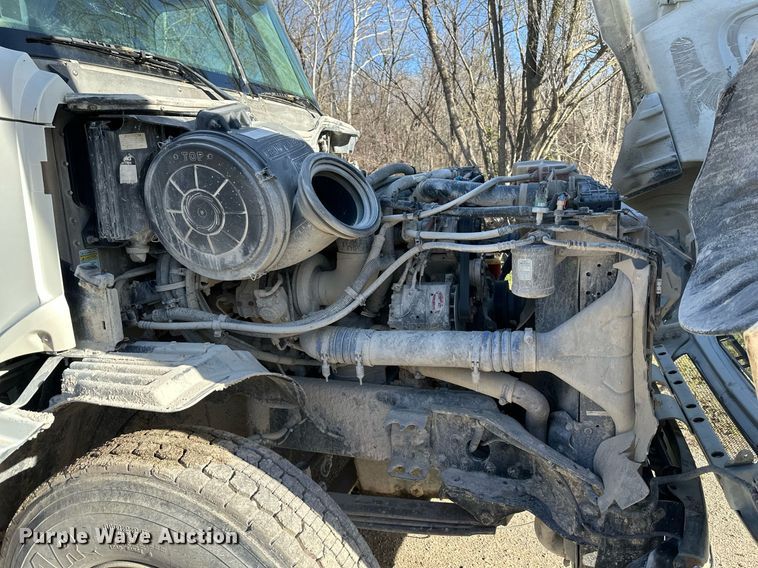 image for item DR5135 2008 Freightliner Columbia  water truck