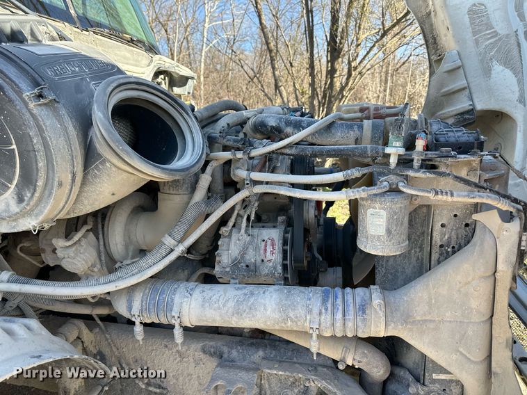 image for item DR5135 2008 Freightliner Columbia  water truck