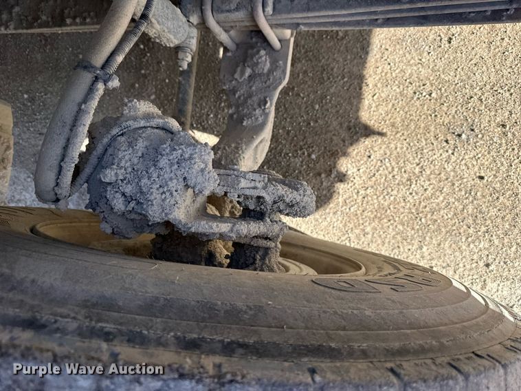 image for item DR5135 2008 Freightliner Columbia  water truck