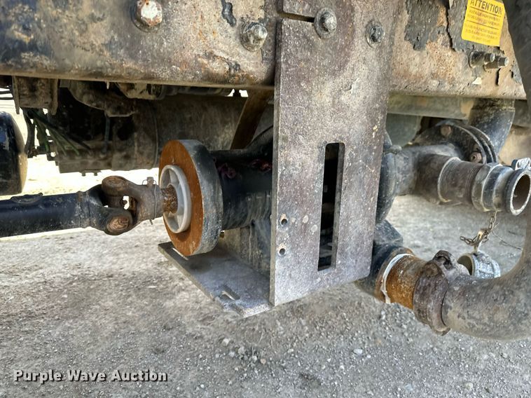 image for item DR5135 2008 Freightliner Columbia  water truck