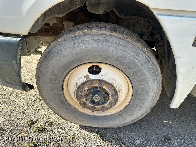 image for item DR5135 2008 Freightliner Columbia  water truck