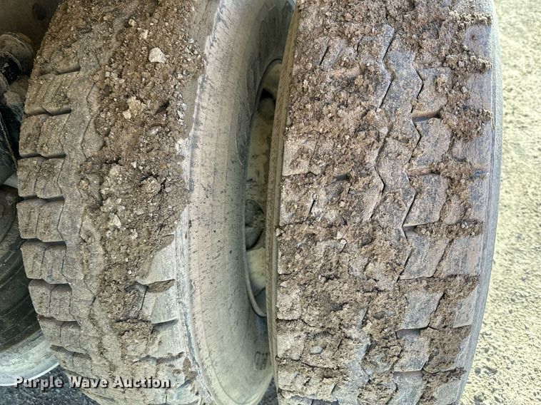 image for item DR5135 2008 Freightliner Columbia  water truck