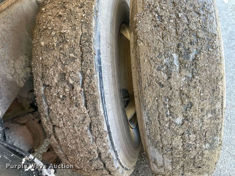 image for item DR5135 2008 Freightliner Columbia  water truck