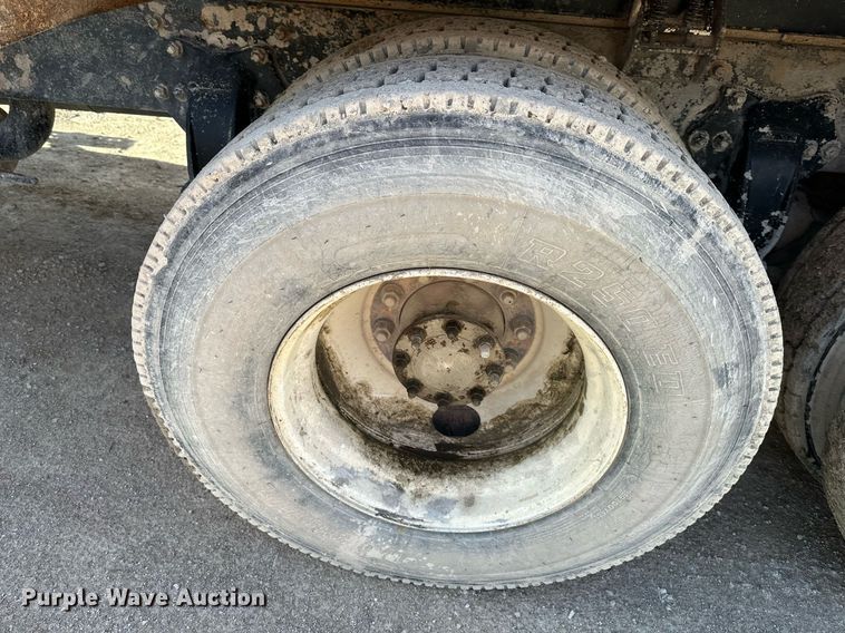 image for item DR5135 2008 Freightliner Columbia  water truck