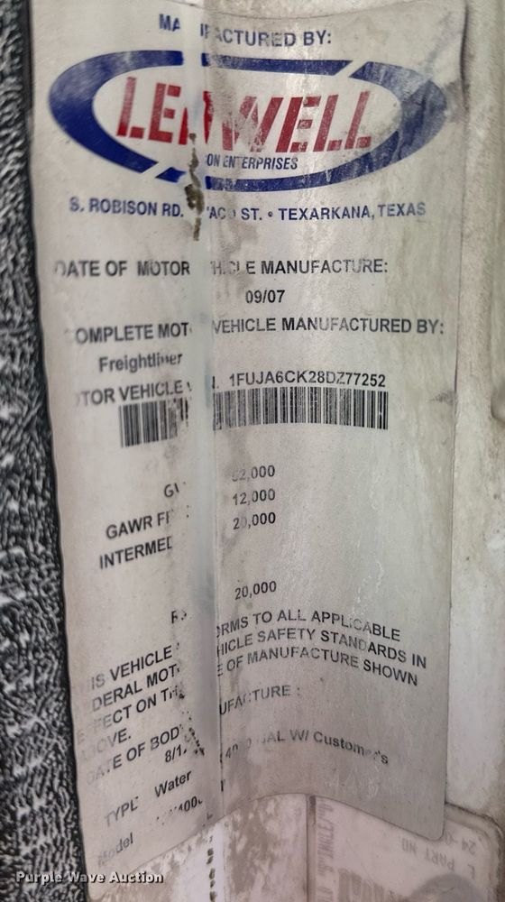 image for item DR5135 2008 Freightliner Columbia  water truck