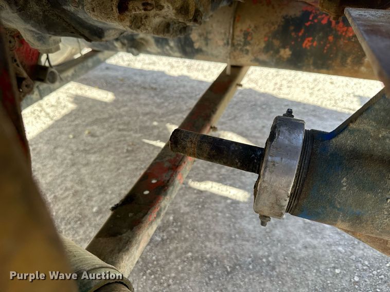 image for item DR5136 1997 International 8100  water truck