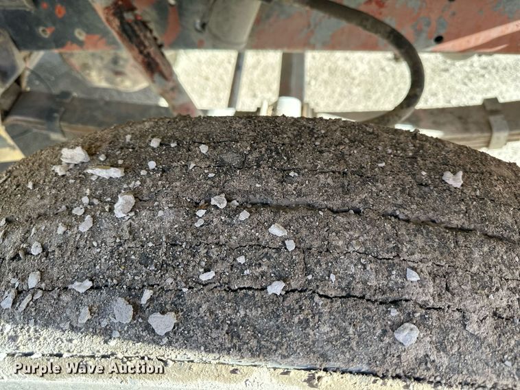 image for item DR5136 1997 International 8100  water truck