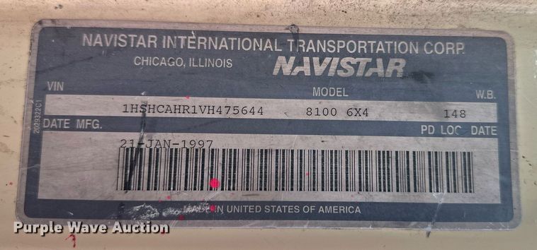 image for item DR5136 1997 International 8100  water truck