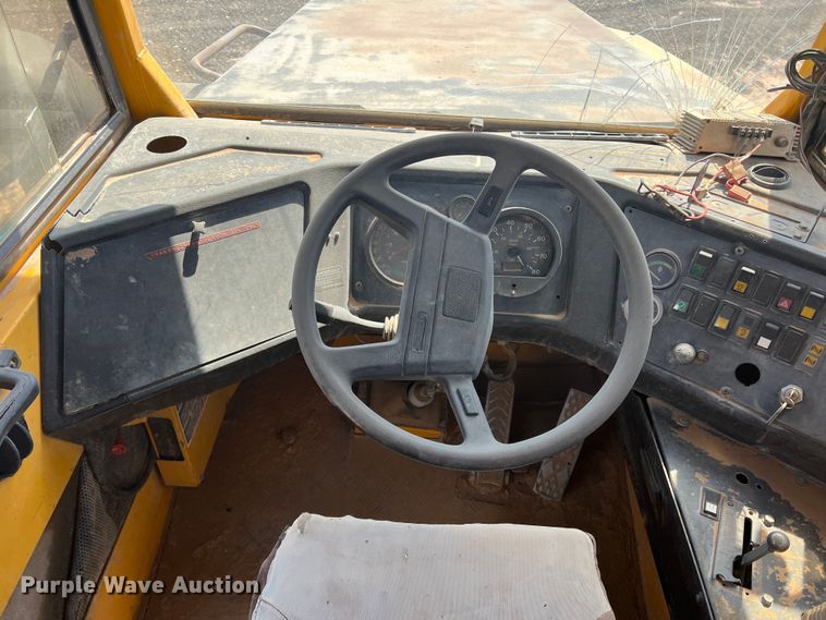 image for item DR5541 1989 Volvo A35  haul truck