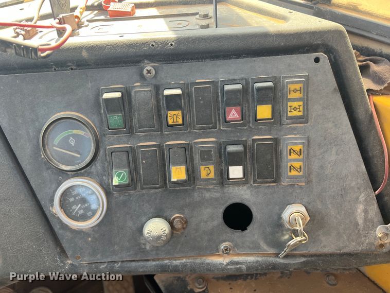 image for item DR5541 1989 Volvo A35  haul truck