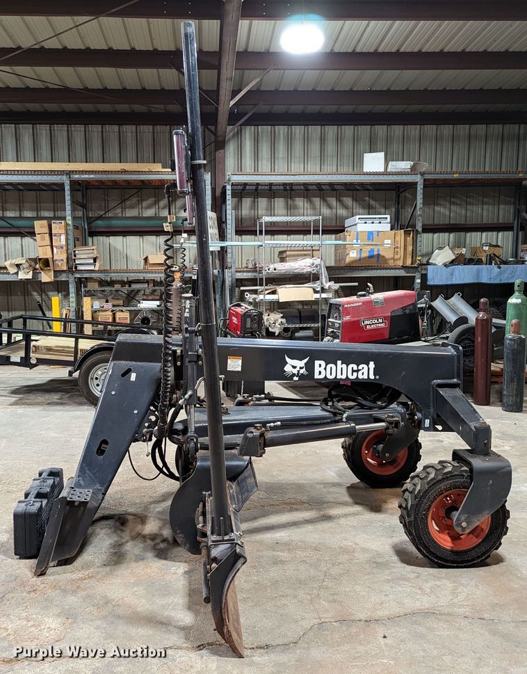 image for item DR6894 2014 Bobcat Grader 108  skid steer grader