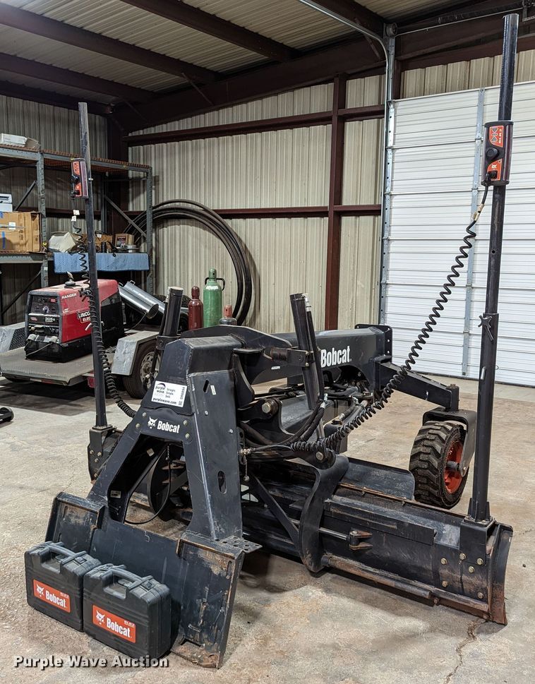 image for item DR6894 2014 Bobcat Grader 108  skid steer grader