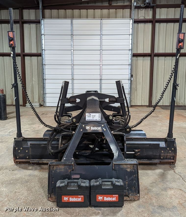image for item DR6894 2014 Bobcat Grader 108  skid steer grader