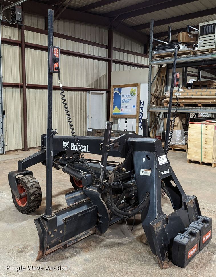 image for item DR6894 2014 Bobcat Grader 108  skid steer grader