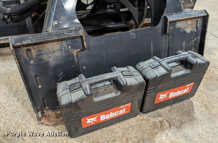 image for item DR6894 2014 Bobcat Grader 108  skid steer grader