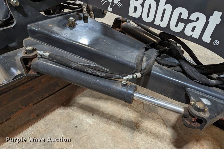 image for item DR6894 2014 Bobcat Grader 108  skid steer grader