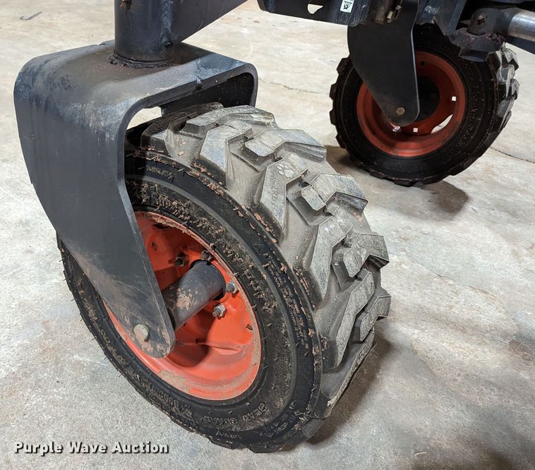 image for item DR6894 2014 Bobcat Grader 108  skid steer grader