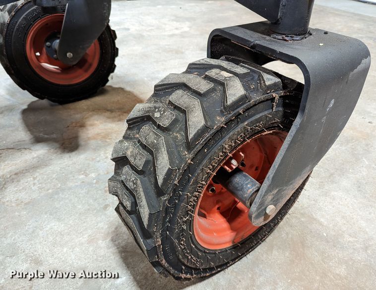 image for item DR6894 2014 Bobcat Grader 108  skid steer grader