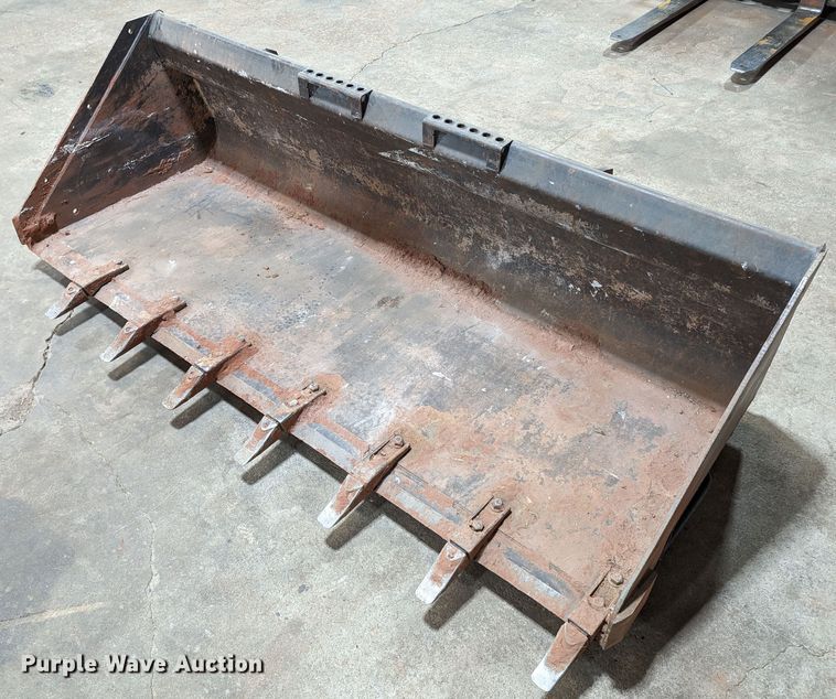 image for item DR6895 Bobcat 84 HD C/I  skid steer bucket