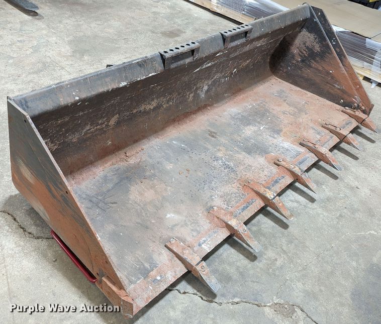 image for item DR6895 Bobcat 84 HD C/I  skid steer bucket