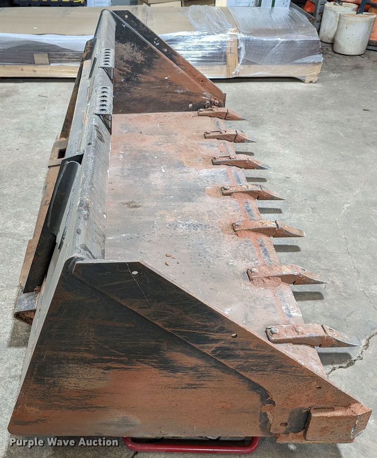 image for item DR6895 Bobcat 84 HD C/I  skid steer bucket