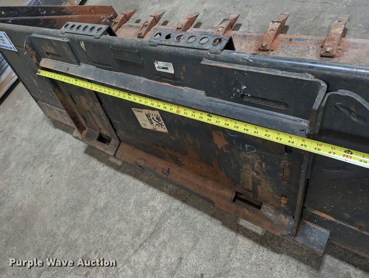 image for item DR6895 Bobcat 84 HD C/I  skid steer bucket