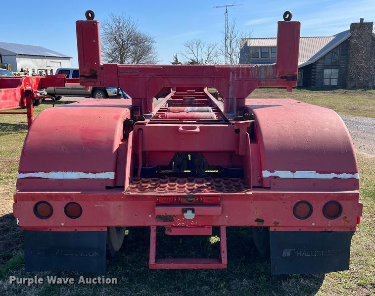 image for item DS2849 2000 Custom  oilfield trailer