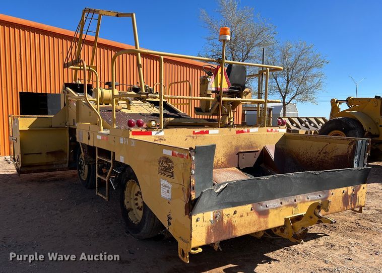 image for item DS2855 Etnyre  chip spreader