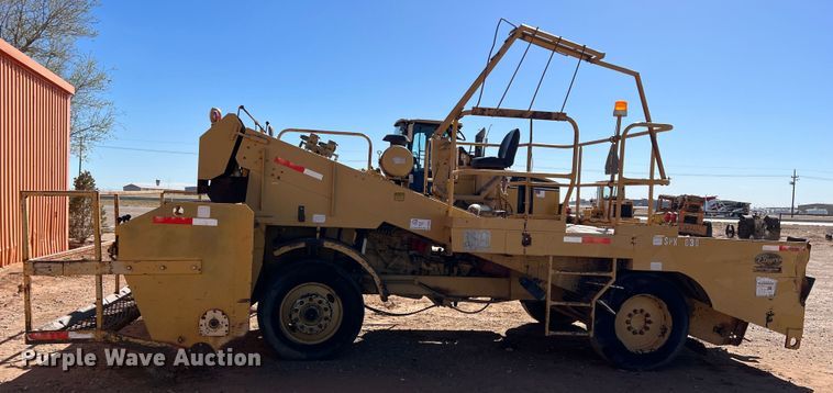 image for item DS2855 Etnyre  chip spreader