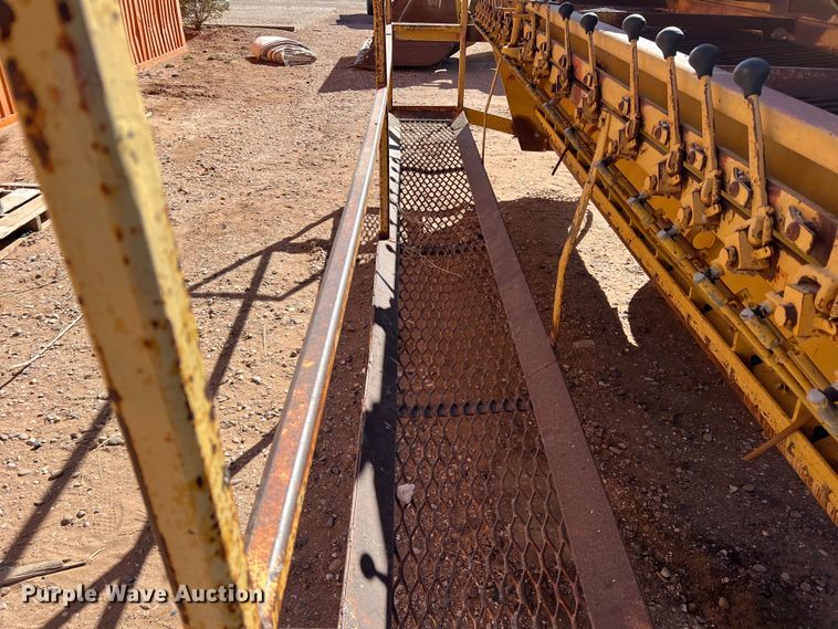 image for item DS2855 Etnyre  chip spreader