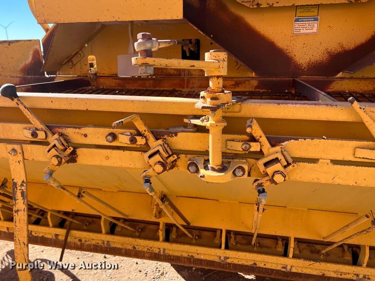 image for item DS2855 Etnyre  chip spreader