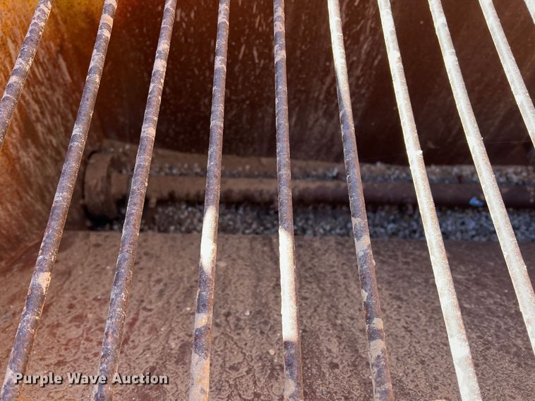 image for item DS2855 Etnyre  chip spreader