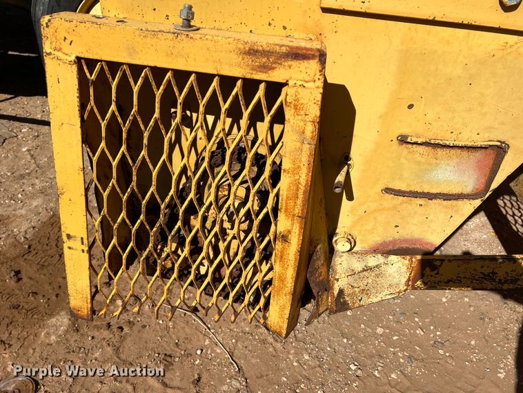 image for item DS2855 Etnyre  chip spreader