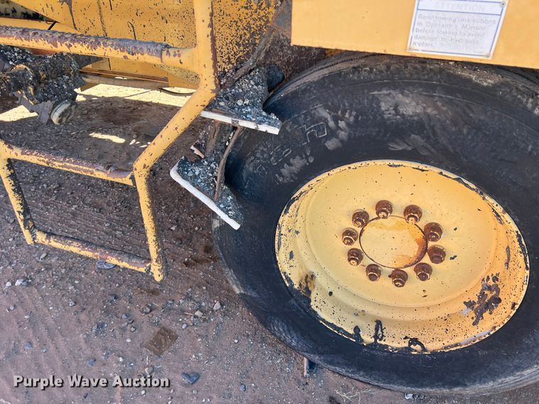 image for item DS2855 Etnyre  chip spreader