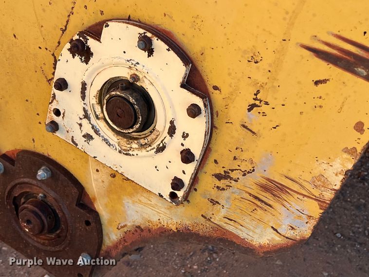 image for item DS2855 Etnyre  chip spreader