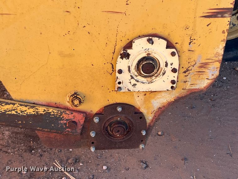 image for item DS2855 Etnyre  chip spreader