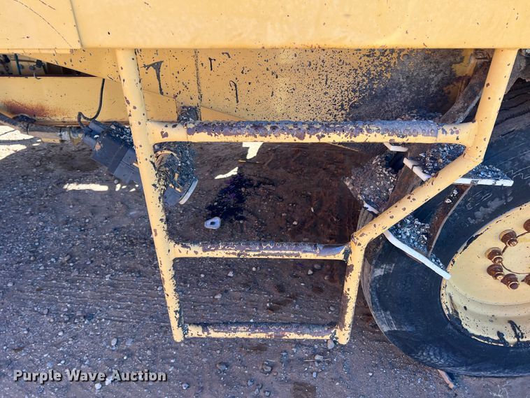 image for item DS2855 Etnyre  chip spreader