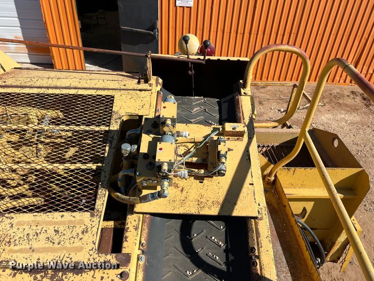 image for item DS2855 Etnyre  chip spreader