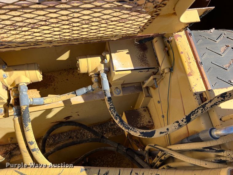 image for item DS2855 Etnyre  chip spreader