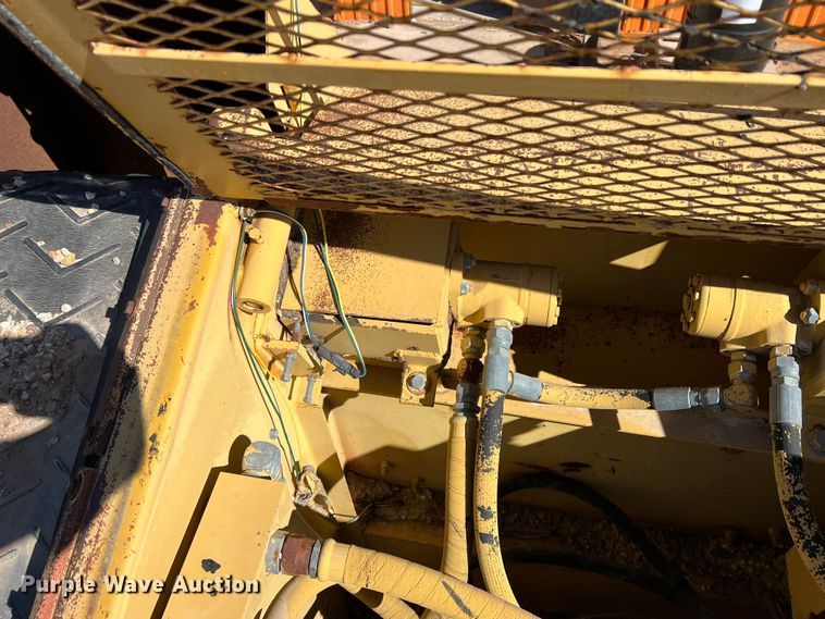 image for item DS2855 Etnyre  chip spreader