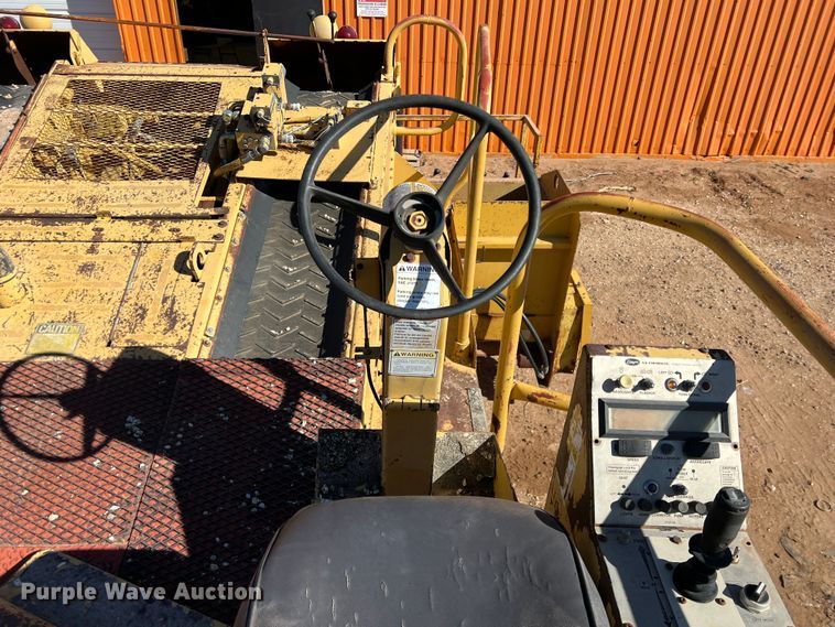 image for item DS2855 Etnyre  chip spreader