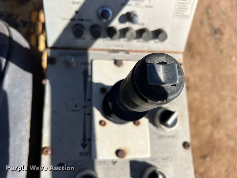 image for item DS2855 Etnyre  chip spreader