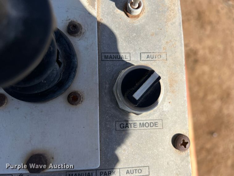 image for item DS2855 Etnyre  chip spreader