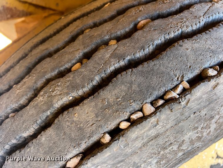 image for item DS2855 Etnyre  chip spreader