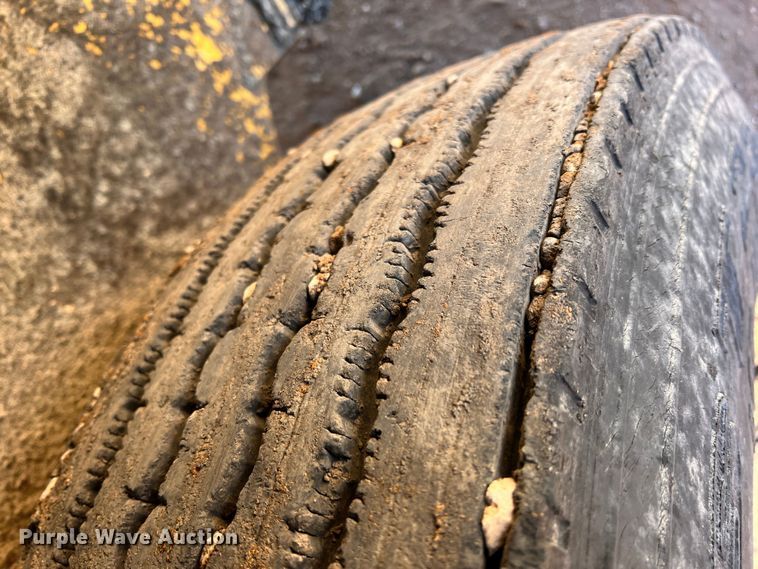 image for item DS2855 Etnyre  chip spreader