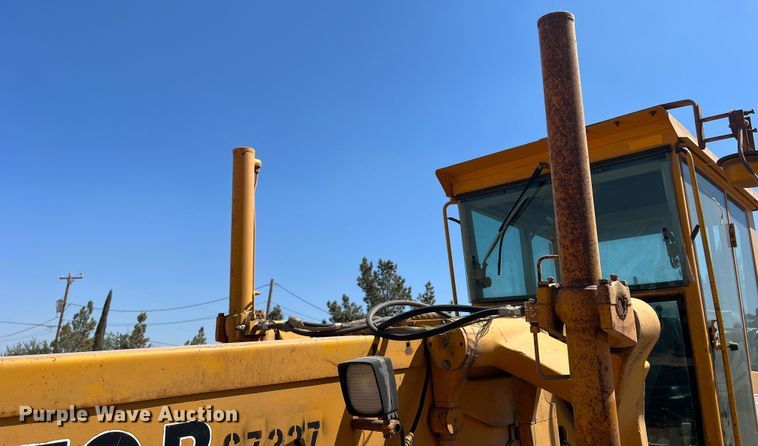 image for item DS2875 1988 John Deere 670B  motor grader