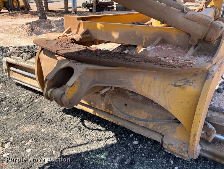 image for item DS2875 1988 John Deere 670B  motor grader