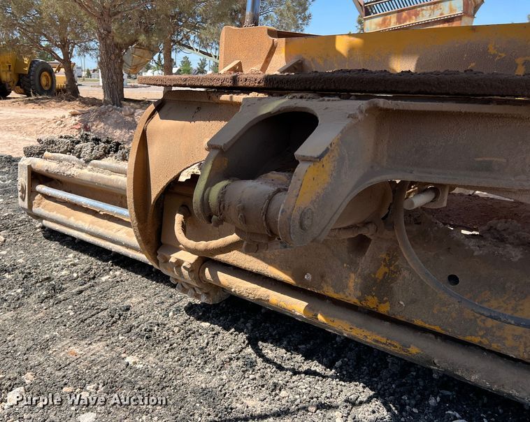 image for item DS2875 1988 John Deere 670B  motor grader